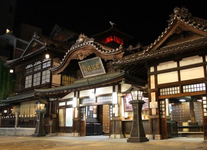 日本最古の名湯　道後温泉で過ごす癒しのひととき